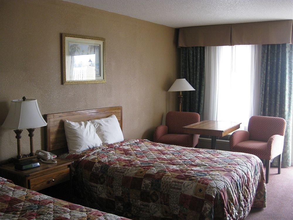 Royal Inn Sparta Bagian luar foto