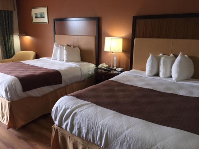 Royal Inn Sparta Bagian luar foto